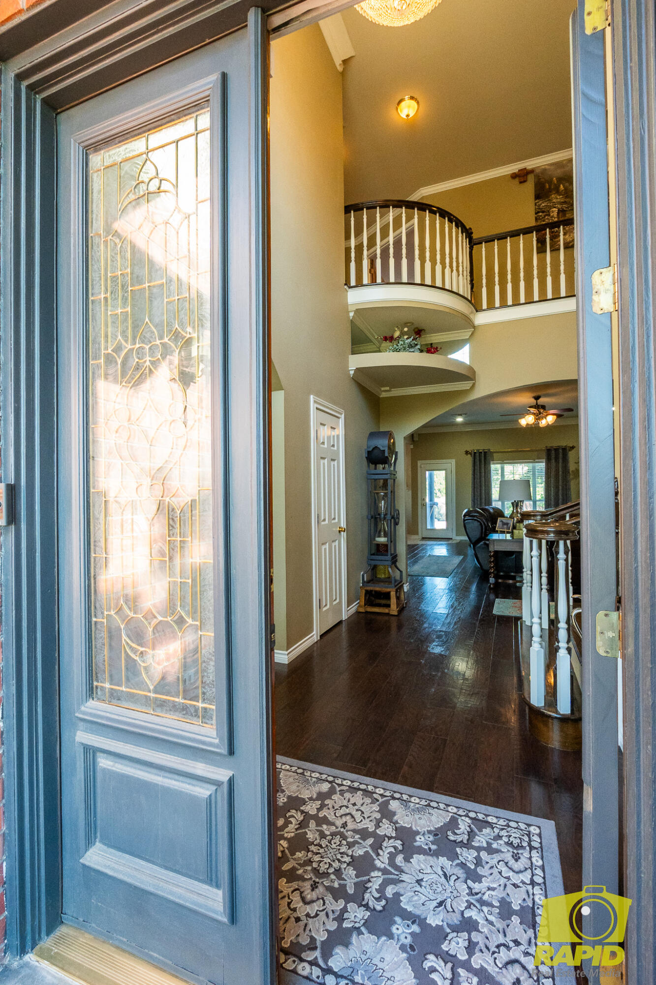 6010 Kingsbridge Drive Property Photo 10