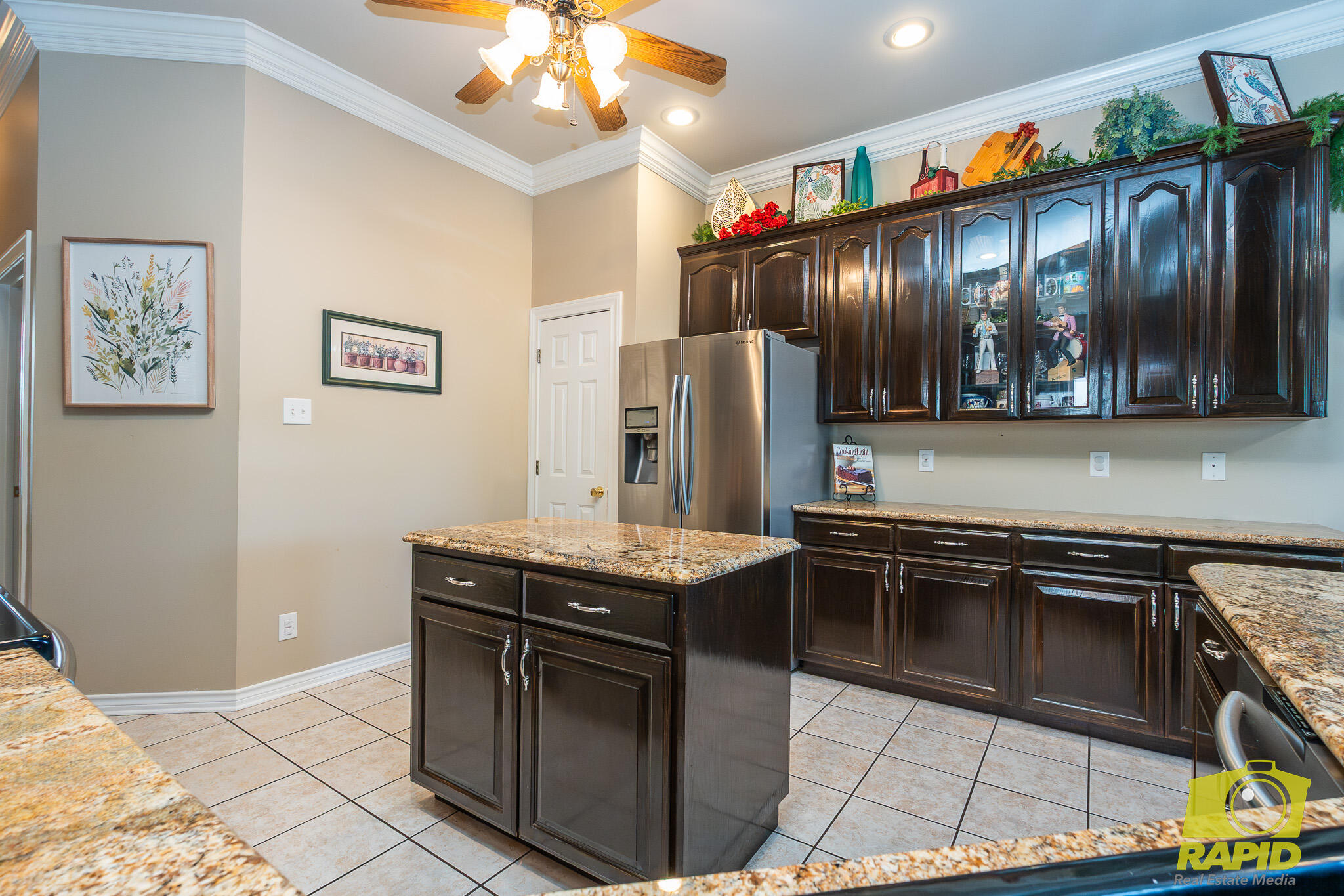6010 Kingsbridge Drive Property Photo 23