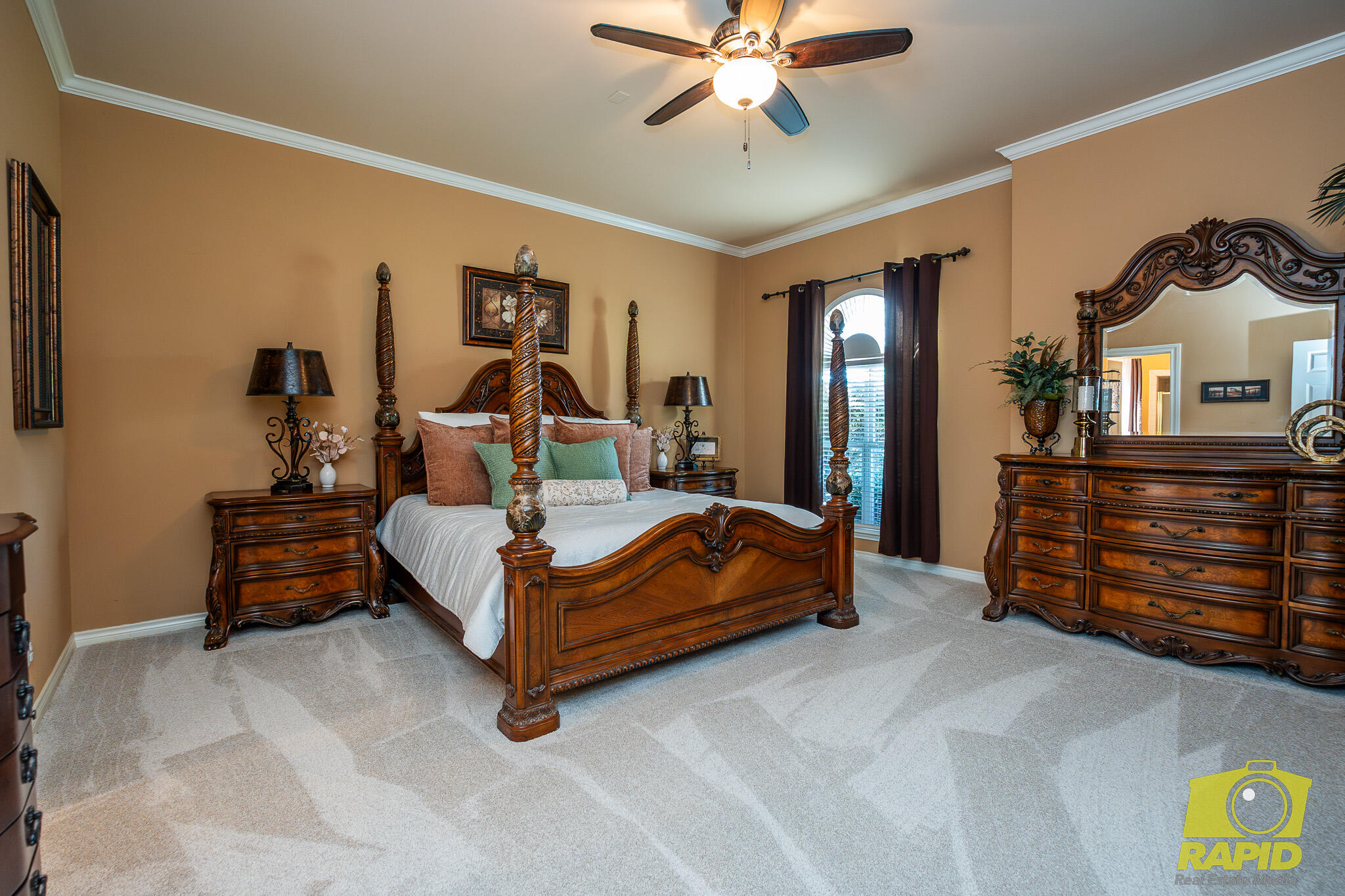 6010 Kingsbridge Drive Property Photo 27