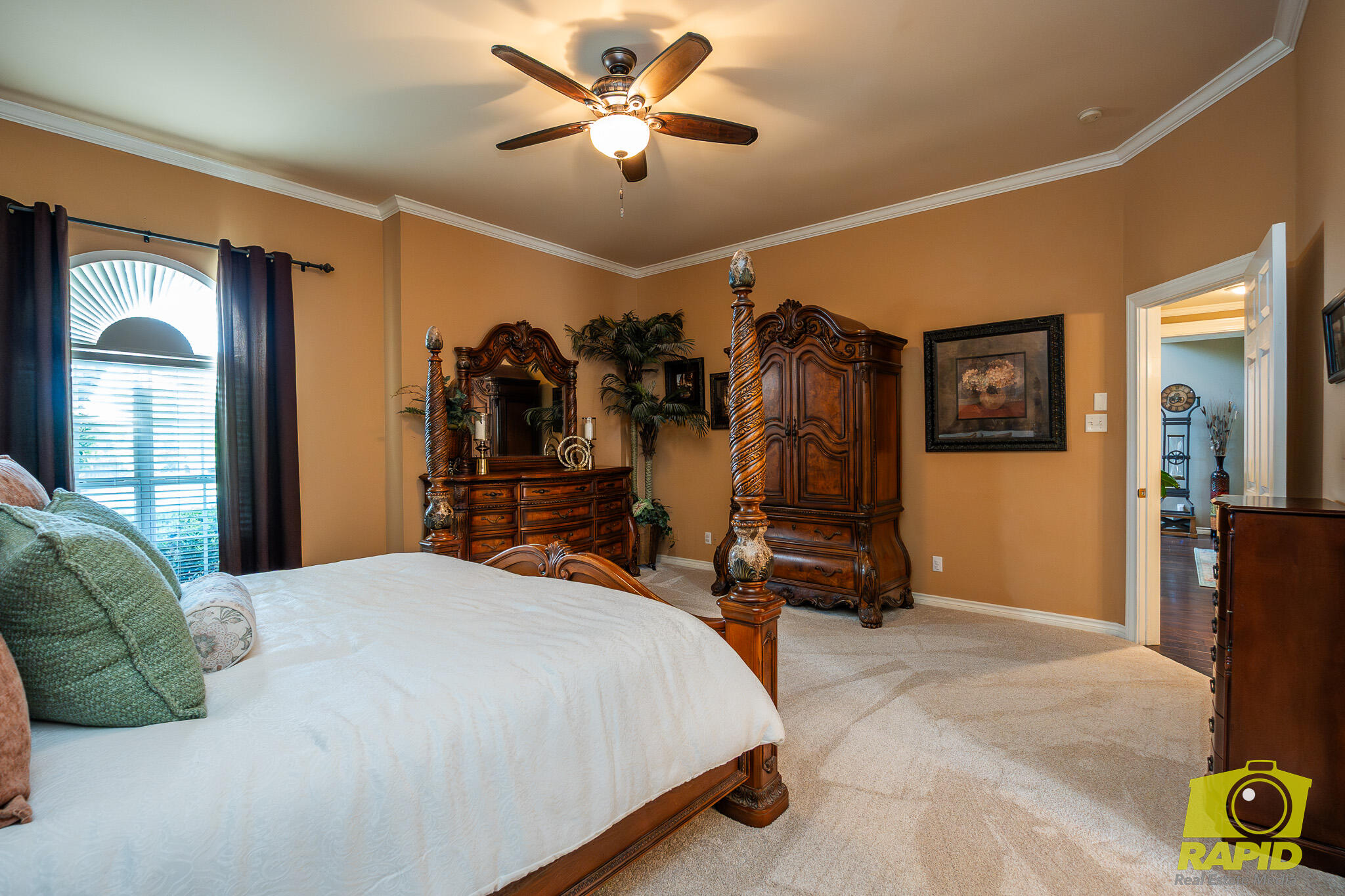 6010 Kingsbridge Drive Property Photo 30