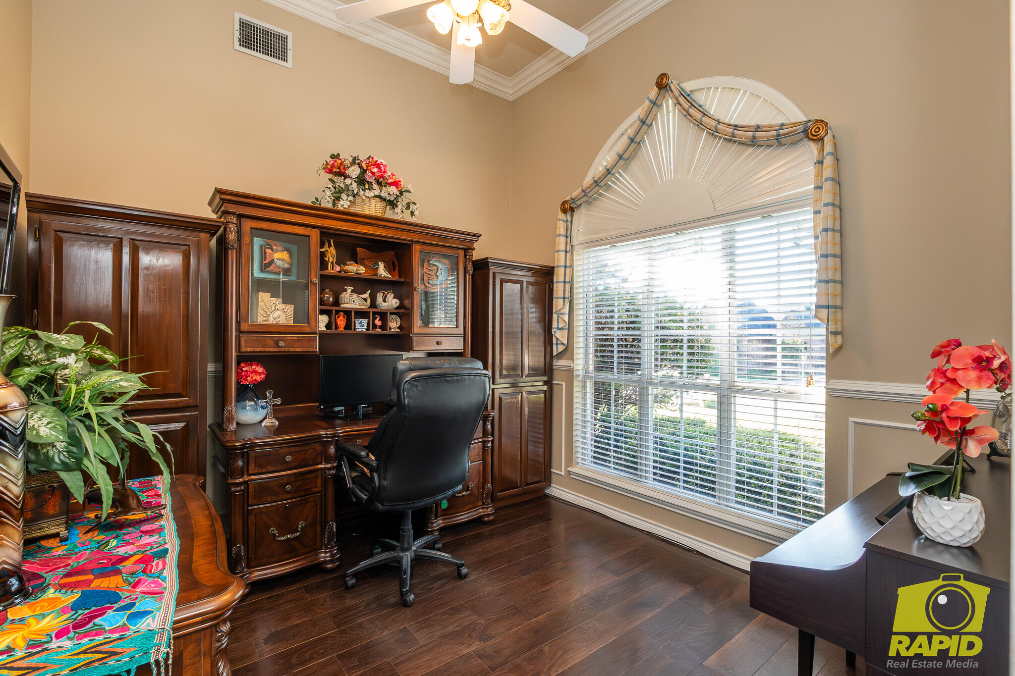 6010 Kingsbridge Drive Property Photo 60
