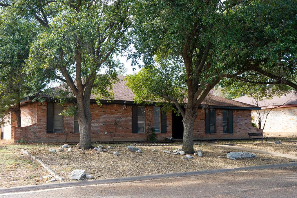 3205 Sierra Drive Property Photo 1