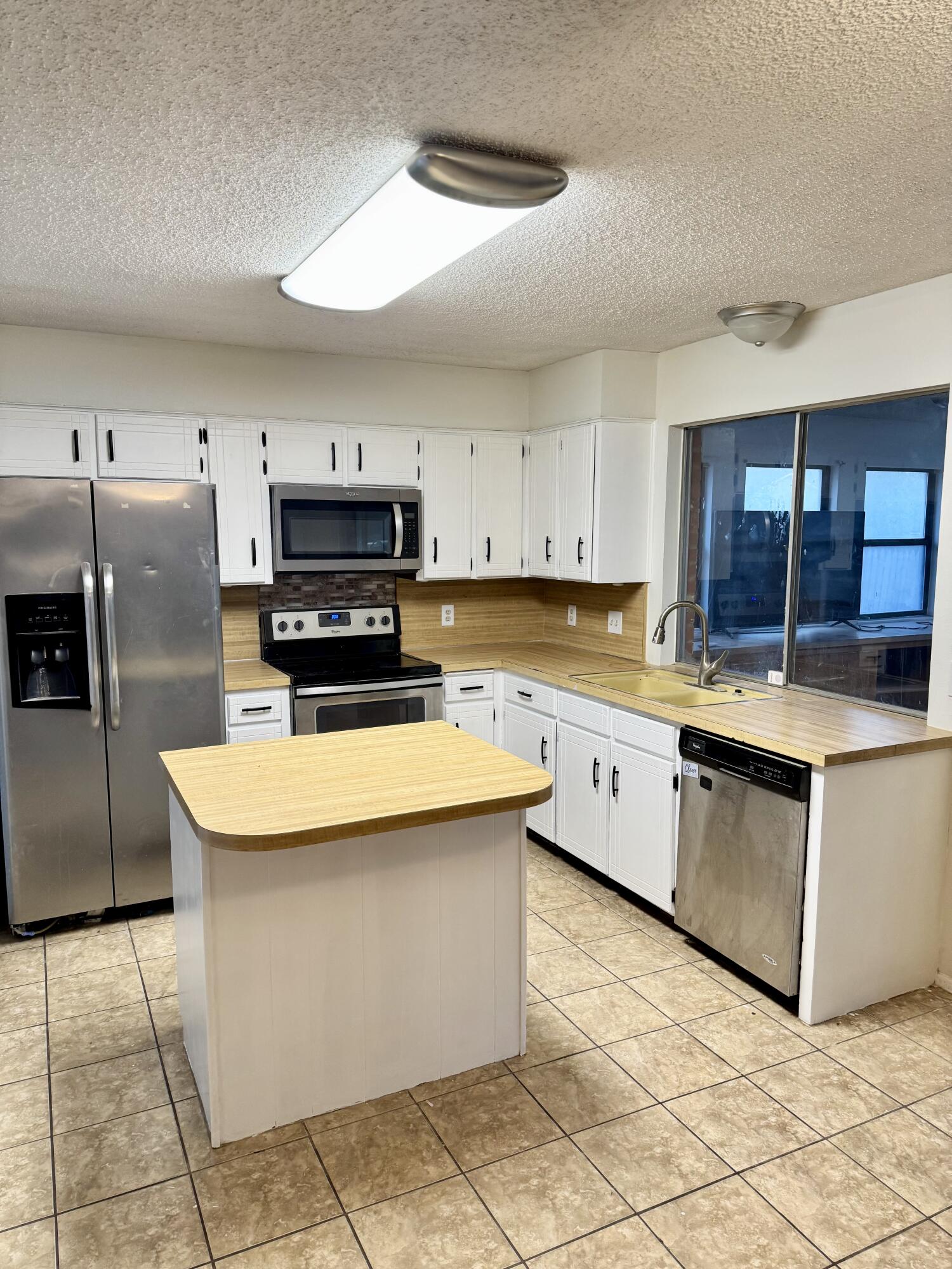 3205 Sierra Drive Property Photo 10