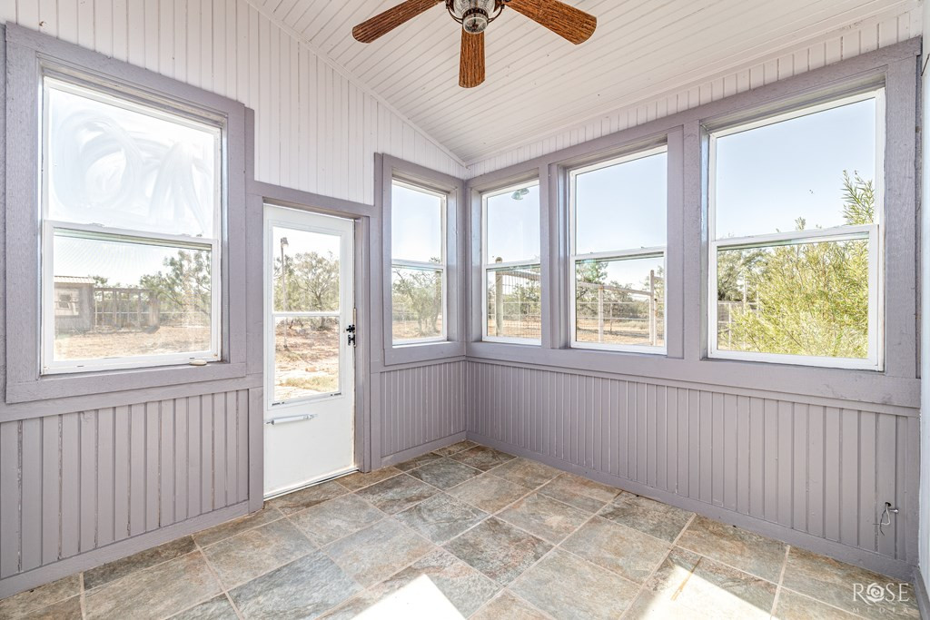 22585 Harbor View Lane Property Photo 18