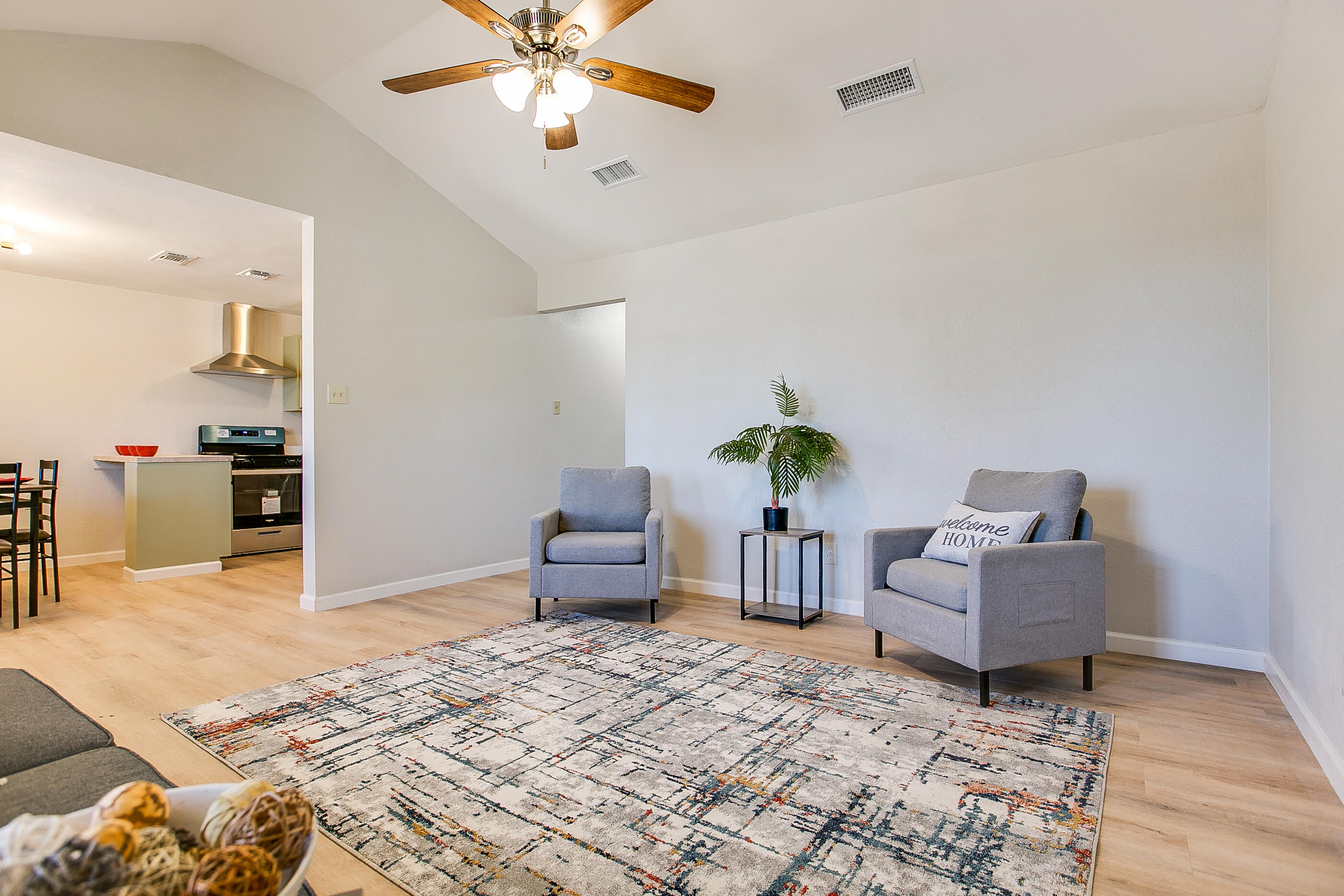 811 San Jacinto Street Property Photo 8