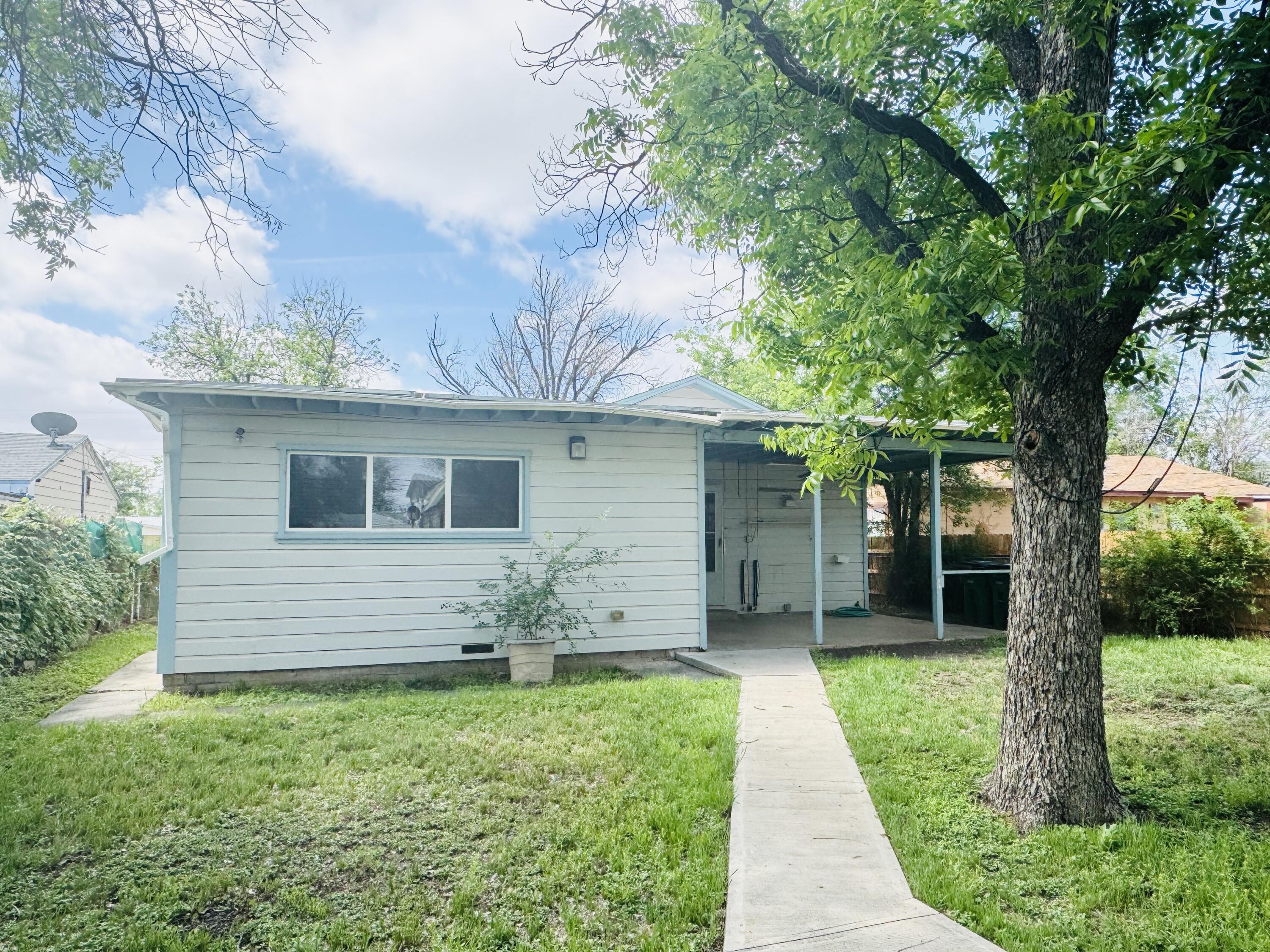 1510 E Harris Avenue Property Photo 3