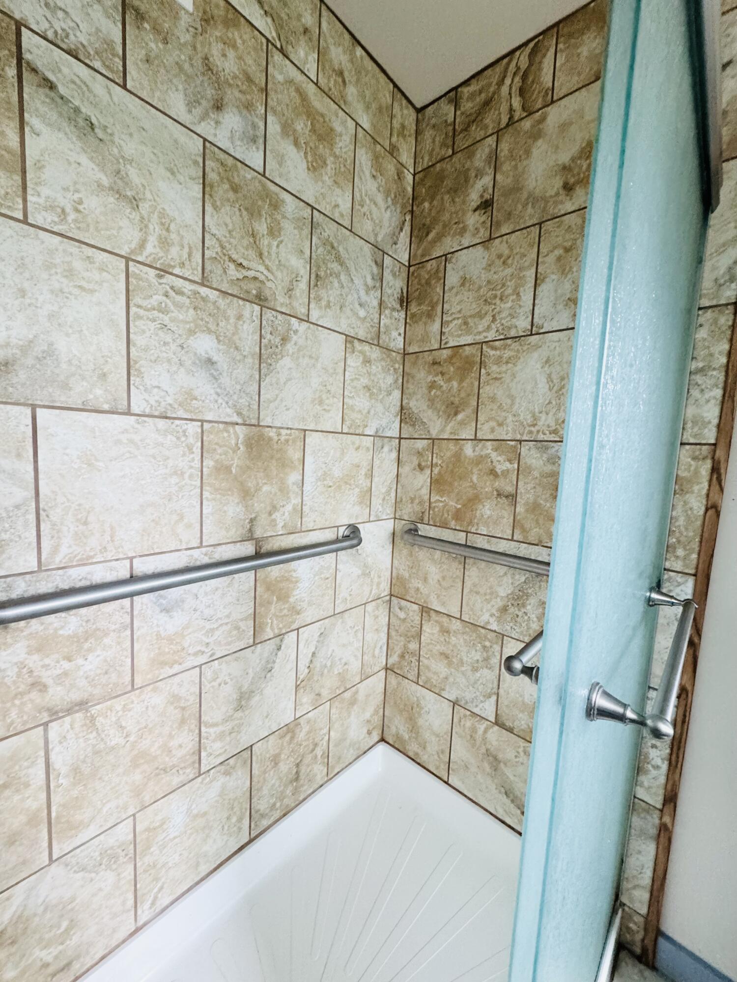 1510 E Harris Avenue Property Photo 24