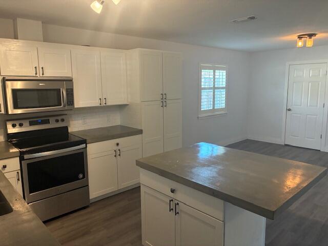 2814 Chimney Rock Lane Property Photo 10