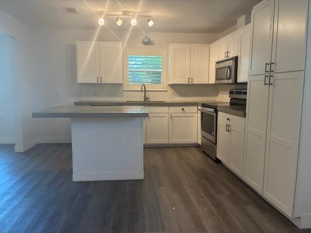 2814 Chimney Rock Lane Property Photo 11