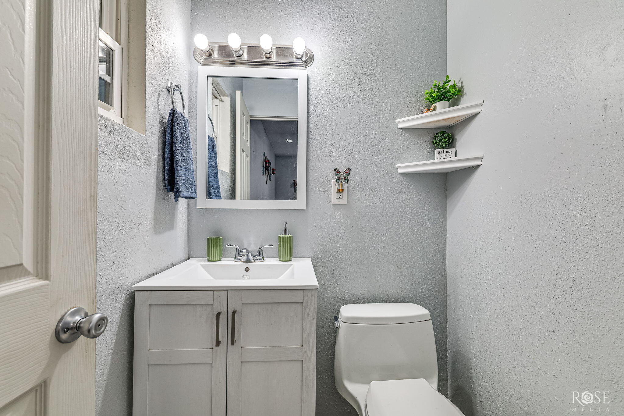 113 E 33rd Street Property Photo 16