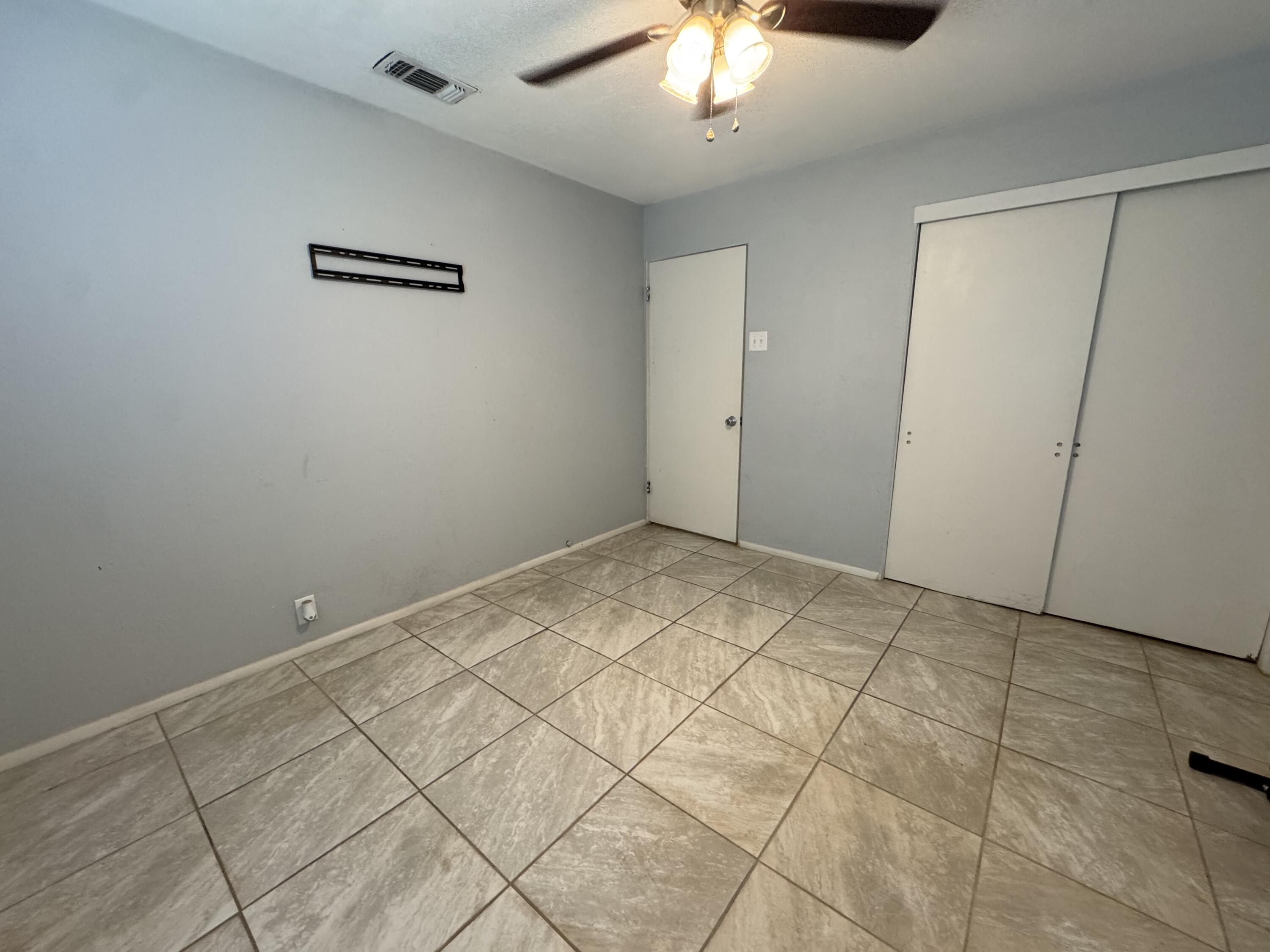 113 E 33rd Street Property Photo 32