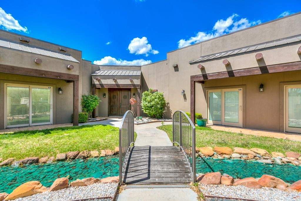 2061 Beaty Road Property Photo 1