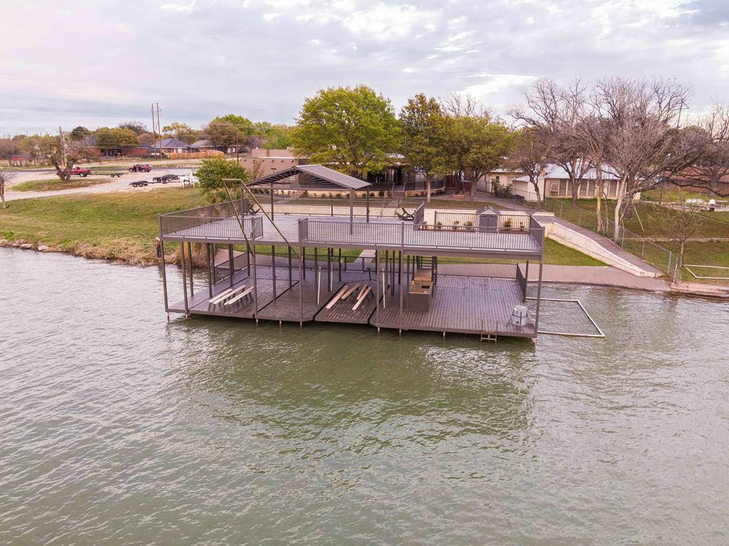 2061 Beaty Road Property Photo 4