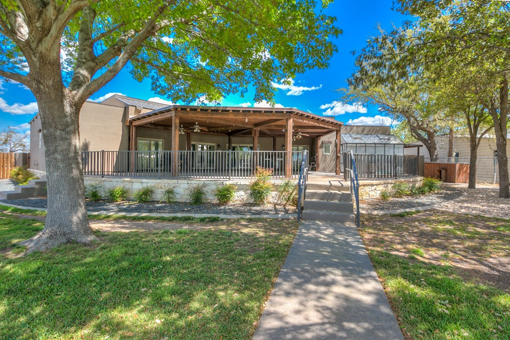 2061 Beaty Road Property Photo 7