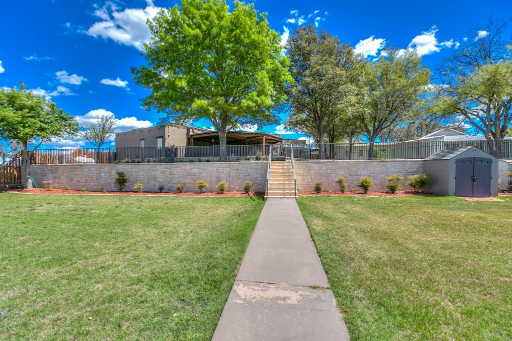2061 Beaty Road Property Photo 9