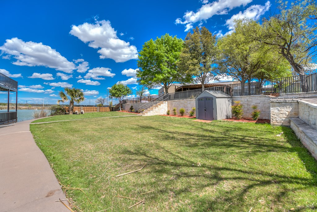 2061 Beaty Road Property Photo 10