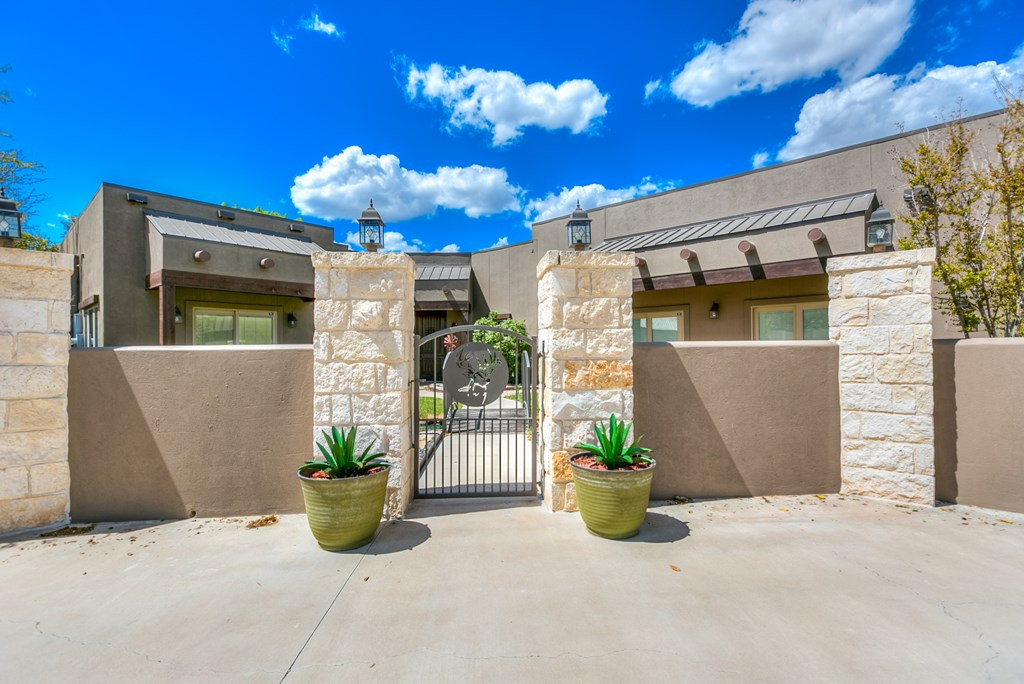 2061 Beaty Road Property Photo 23