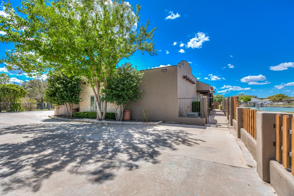 2061 Beaty Road Property Photo 25