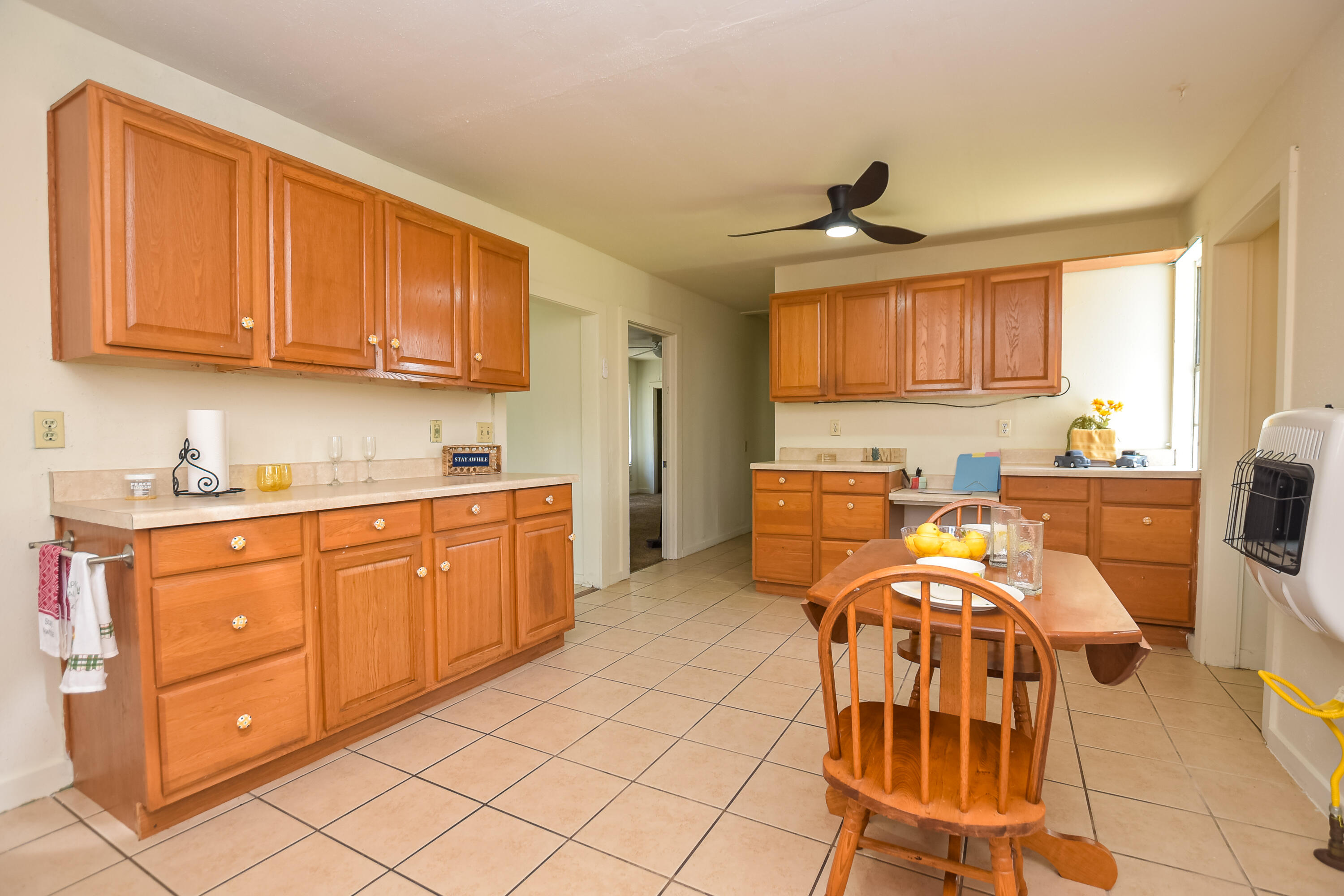 811 Akin Street Property Photo 4