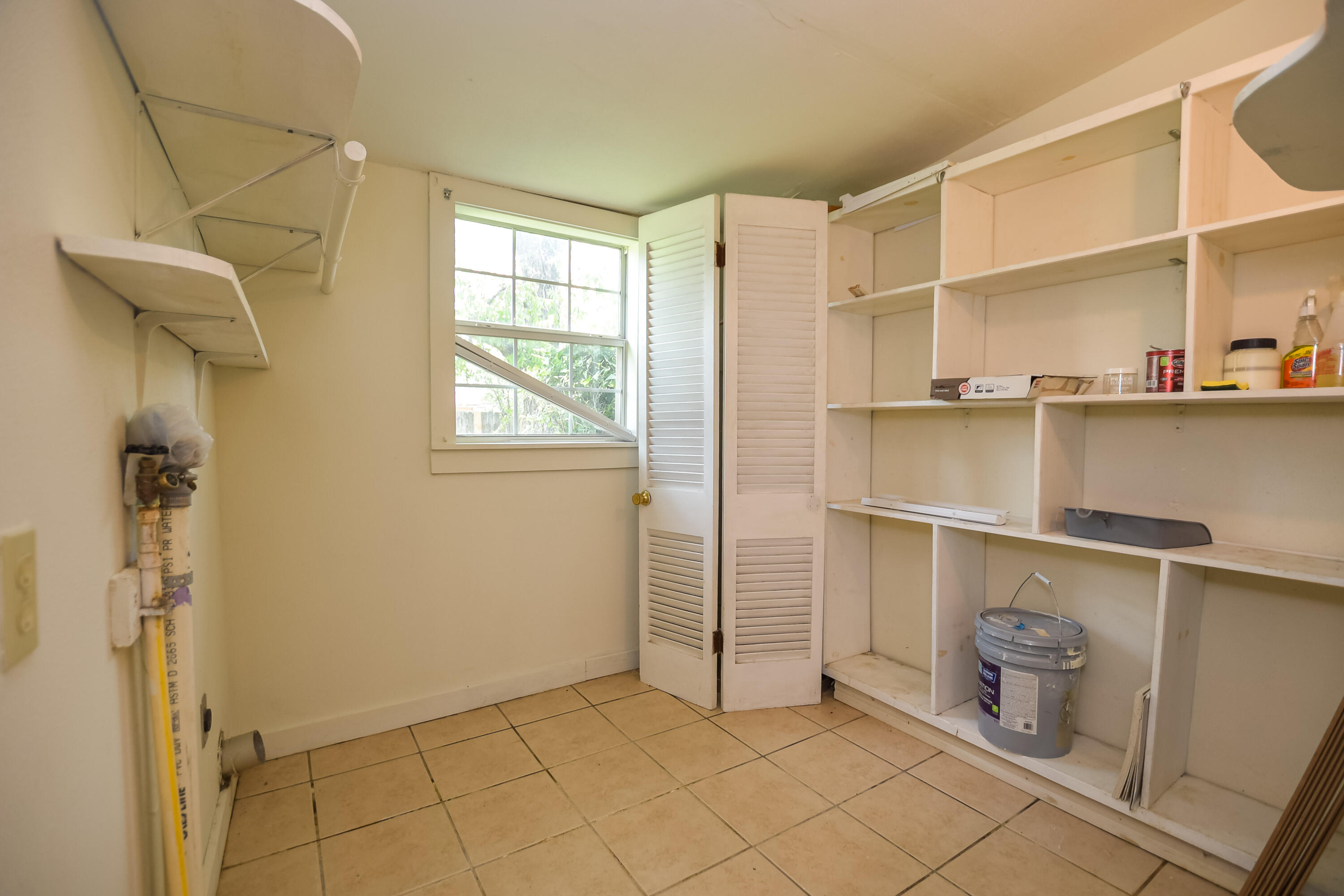 811 Akin Street Property Photo 8