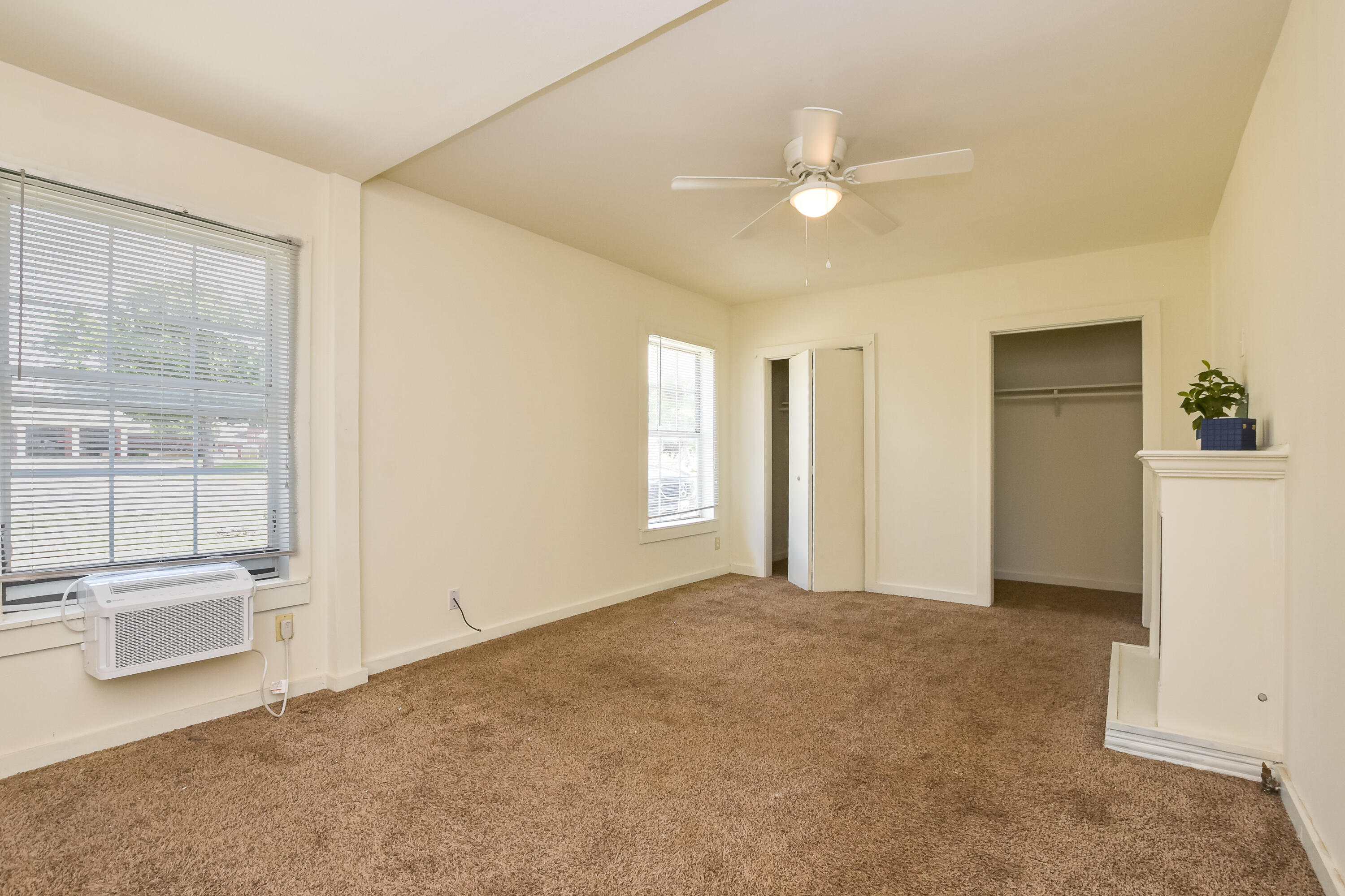 811 Akin Street Property Photo 9