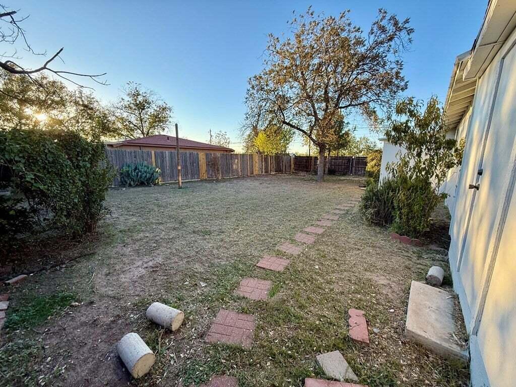 811 Akin Street Property Photo 18