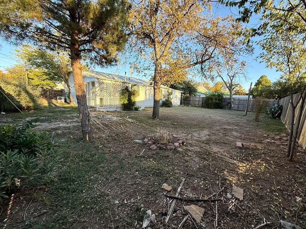 811 Akin Street Property Photo 19