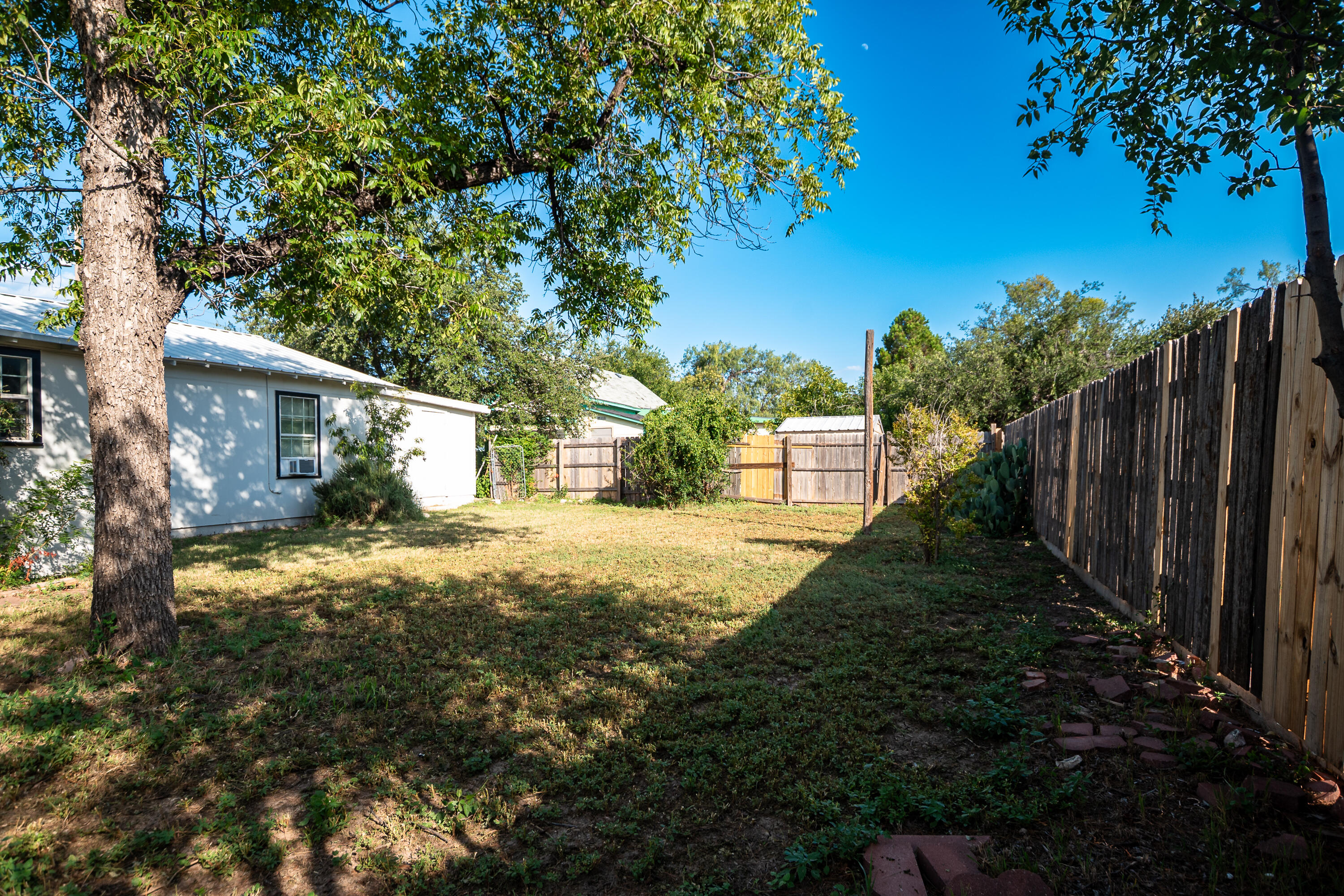 811 Akin Street Property Photo 23