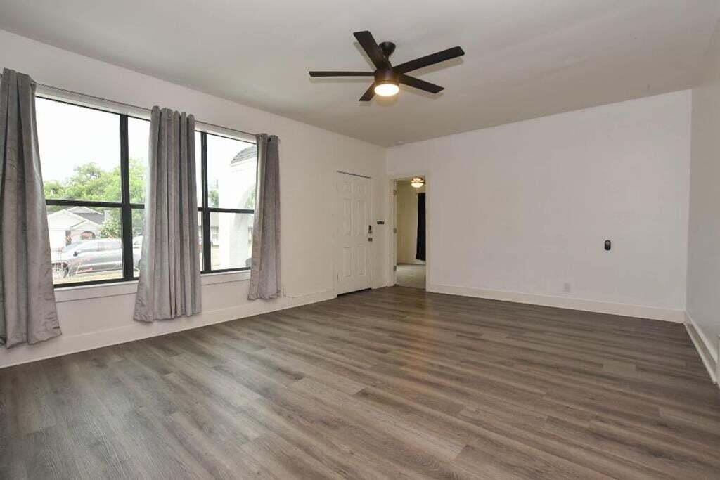 309 N Adams Street Property Photo 8
