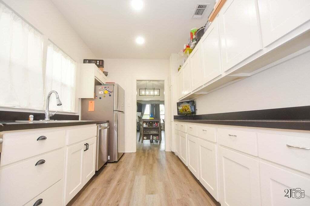 309 N Adams Street Property Photo 10