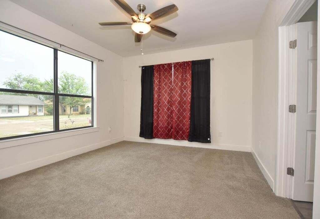 309 N Adams Street Property Photo 14