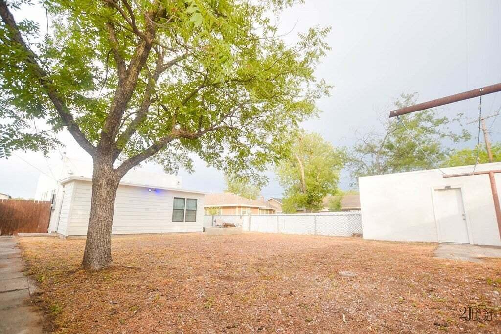 309 N Adams Street Property Photo 25