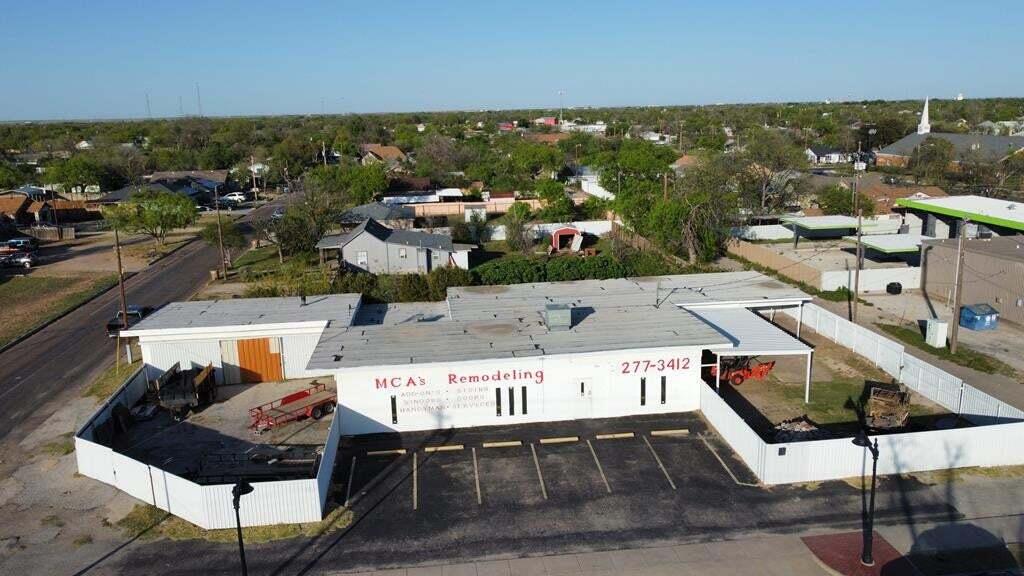 1920 N Chadbourne Street Property Photo 2