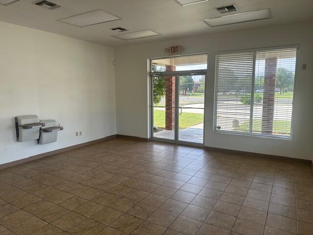 1820 Sunset Drive Property Photo 8