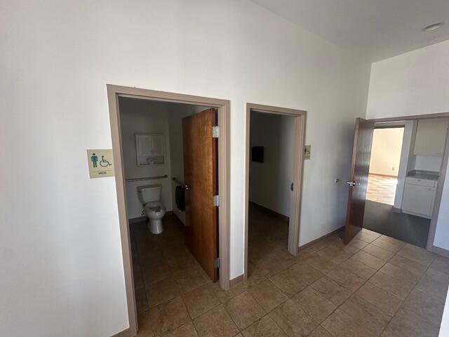 1820 Sunset Drive Property Photo 14
