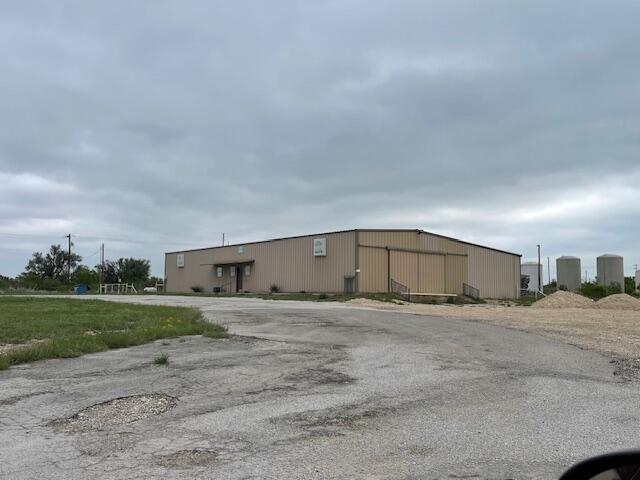 1157 N Us Highway 83 Property Photo 1