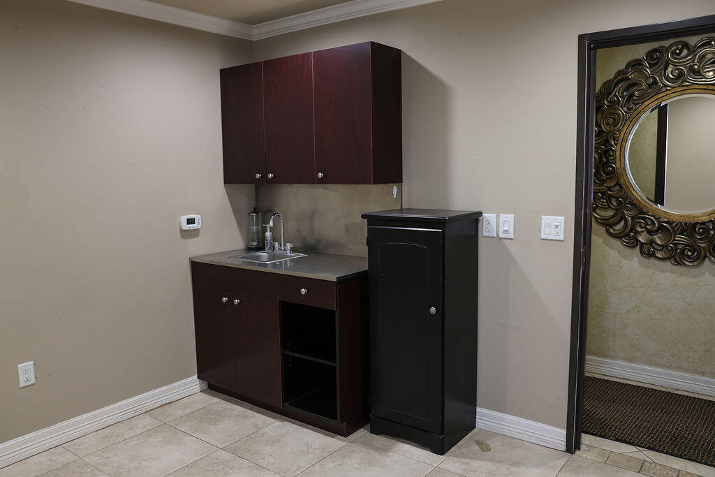 3812 Arden Road Property Photo 12
