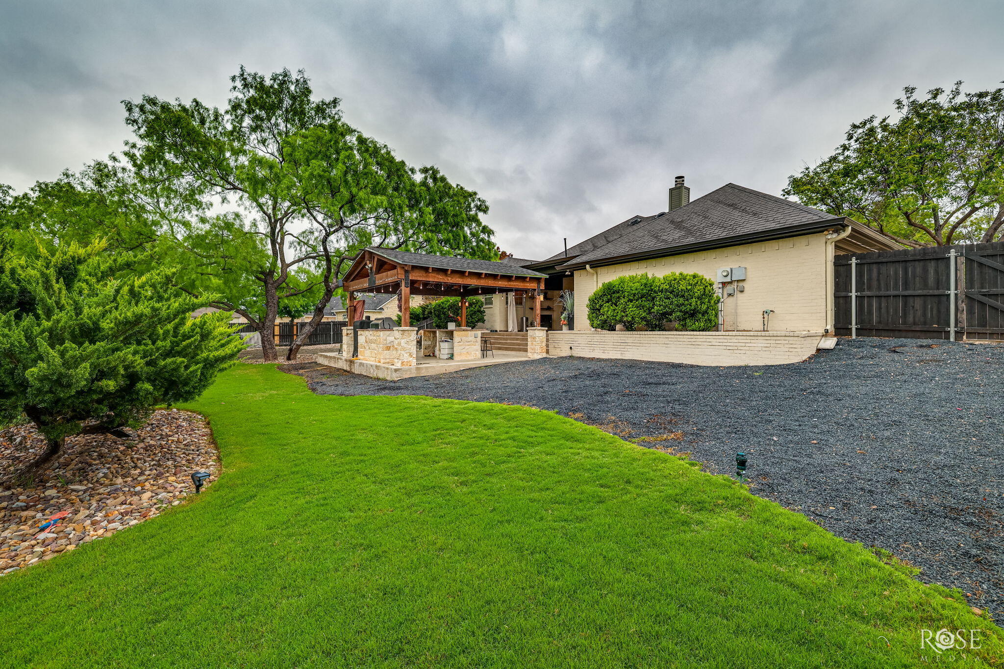 1282 Gleneagles Drive Property Photo 44