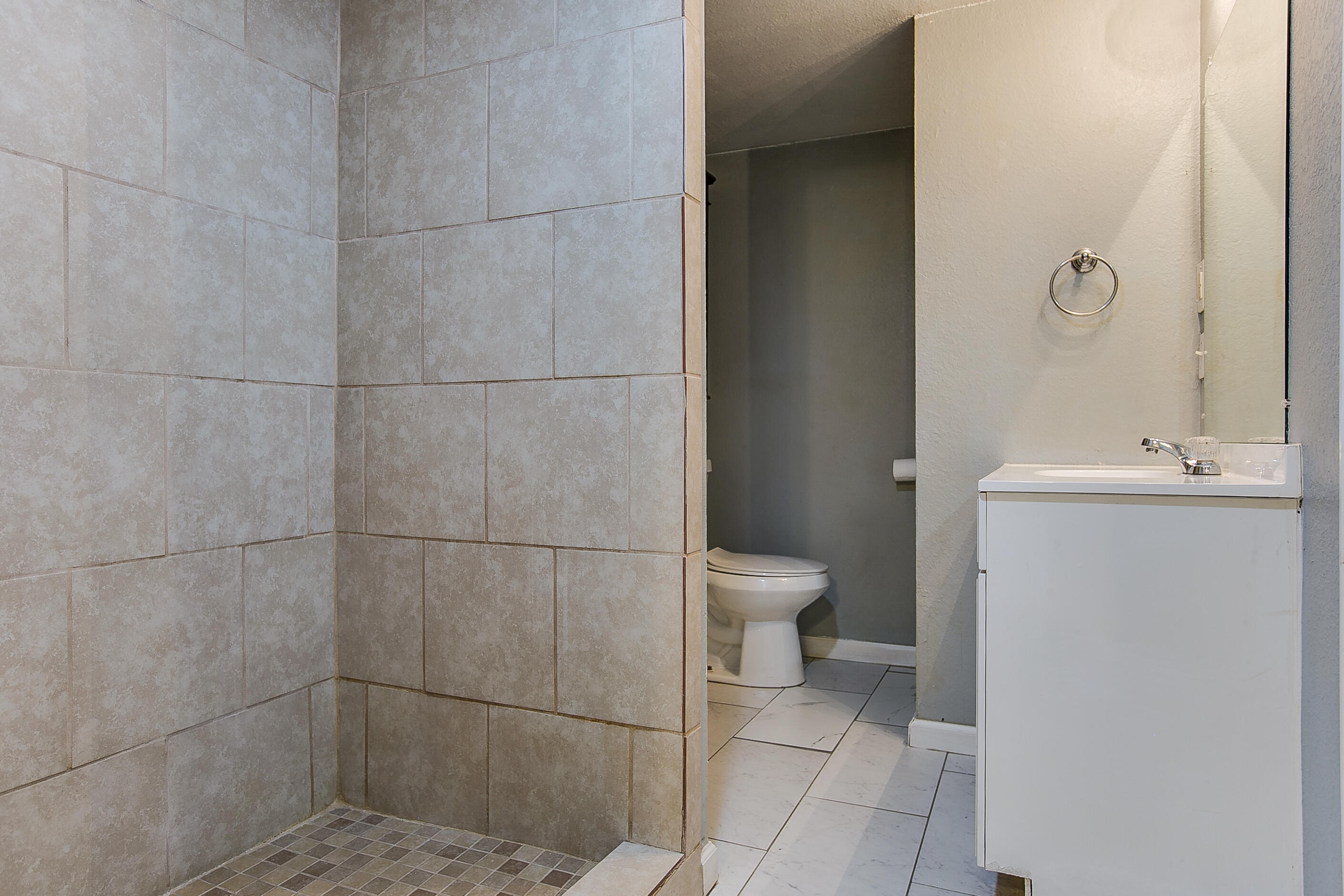 2605 Dena Drive Property Photo 14