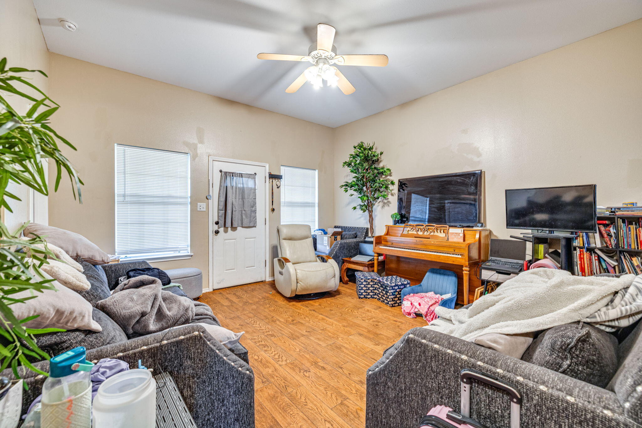 1614 Cloud Street Property Photo 4