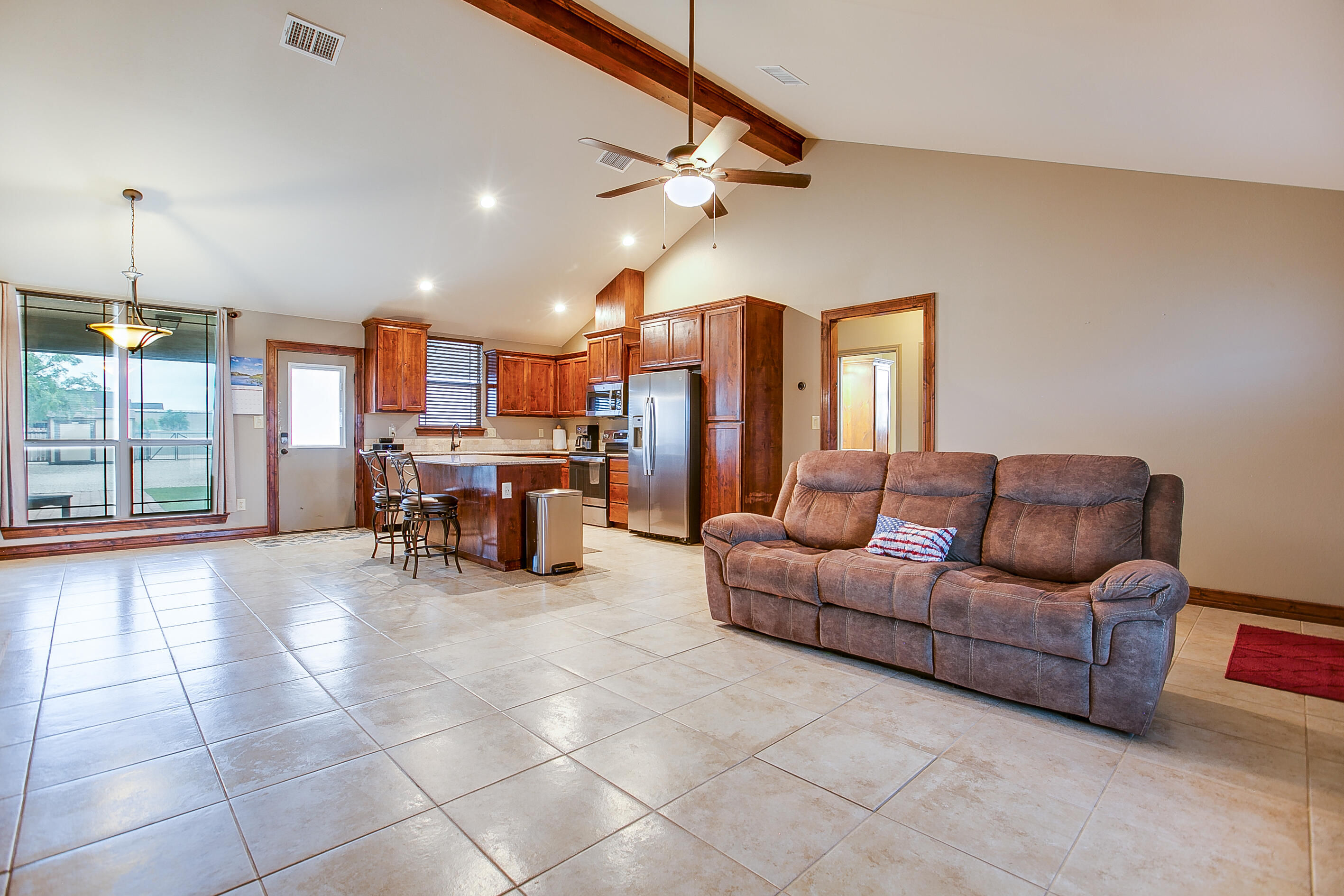 8483 Puma Court Property Photo 6