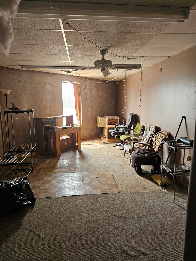 1701 S Oakes Street Property Photo 11