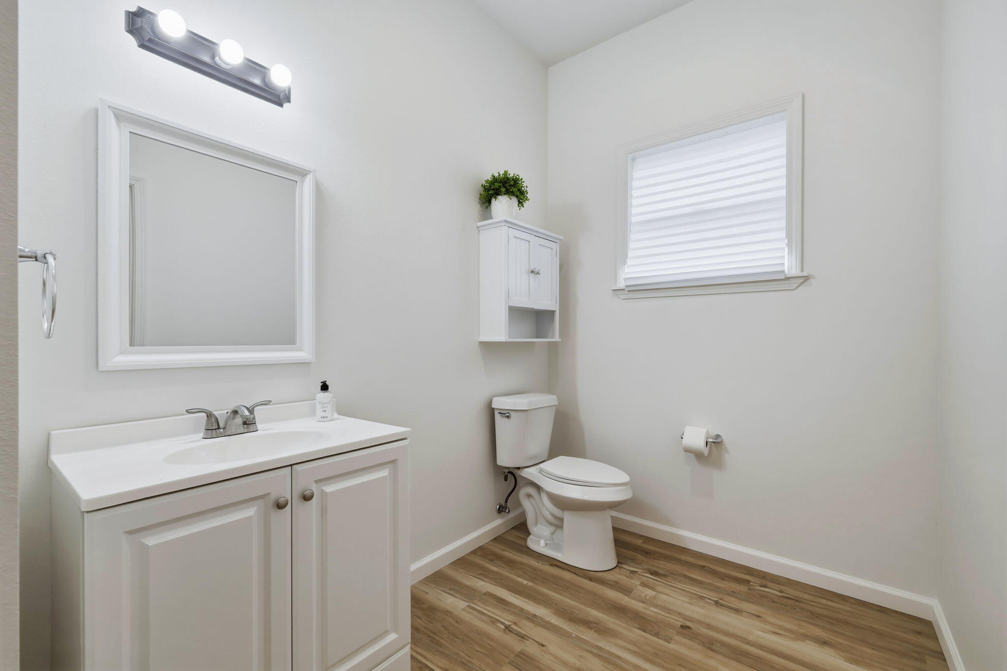 2619 Sherwood Way Property Photo 11