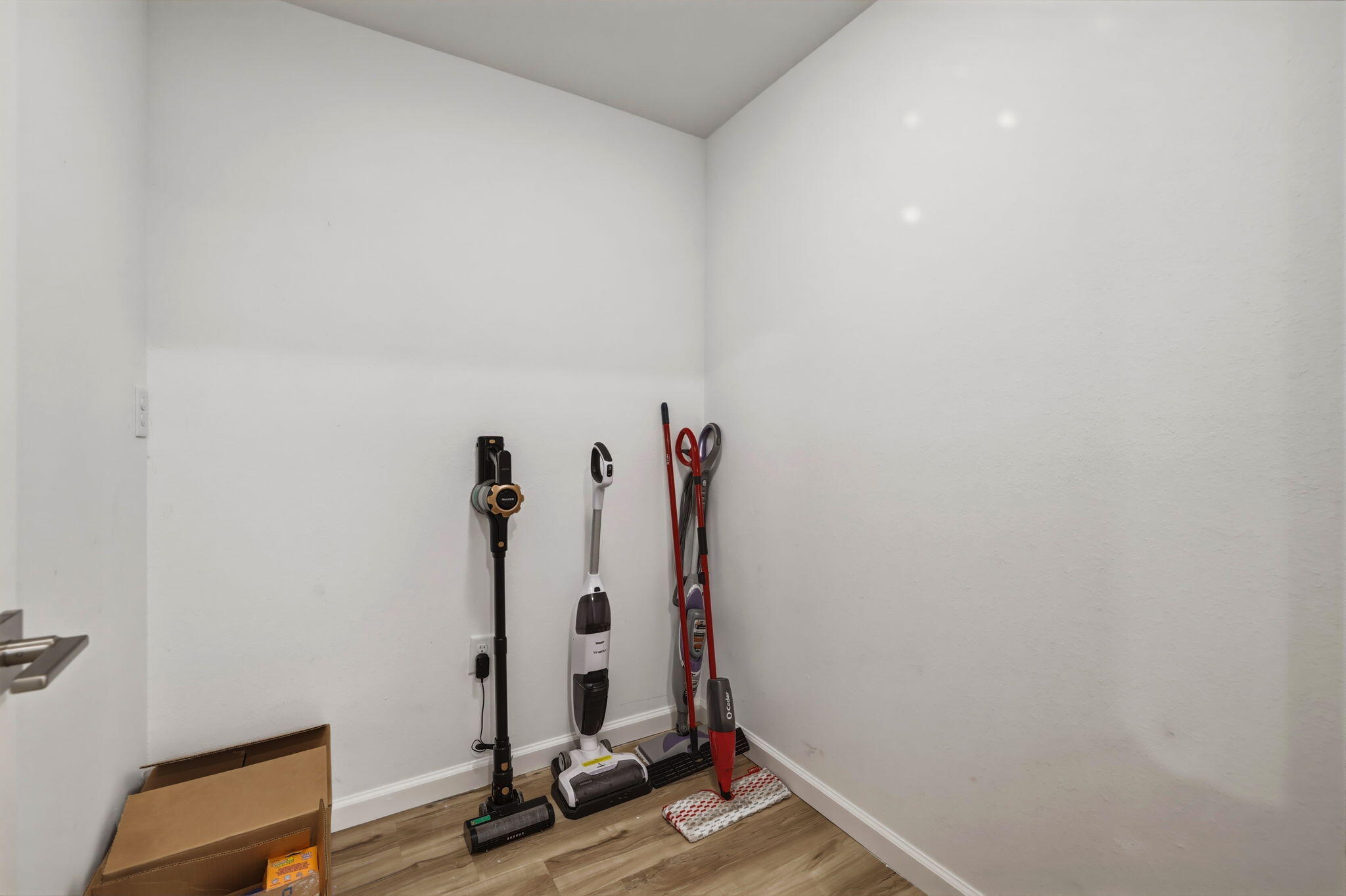 2619 Sherwood Way Property Photo 18
