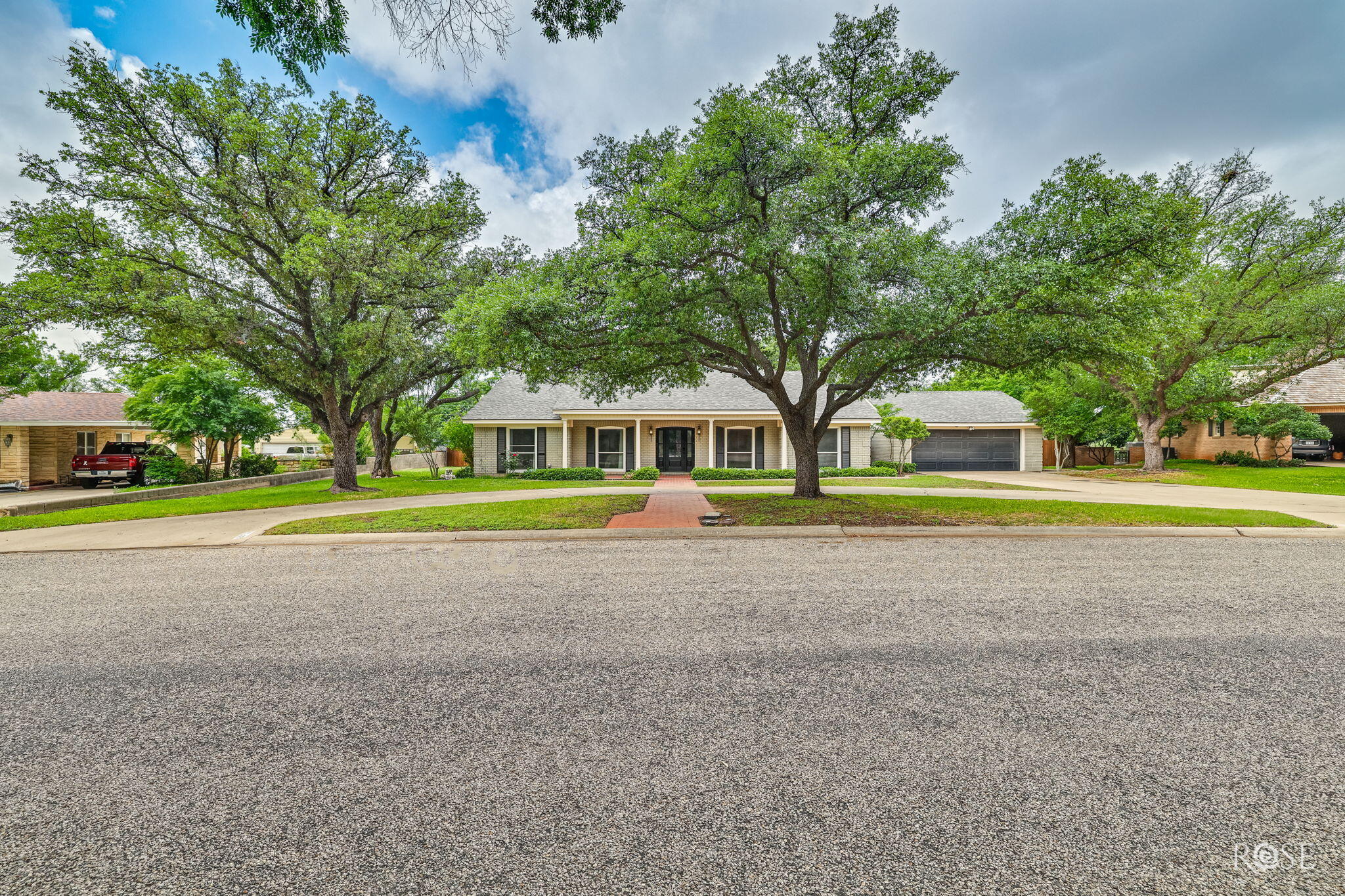 2305 Douglas Drive Property Photo 10