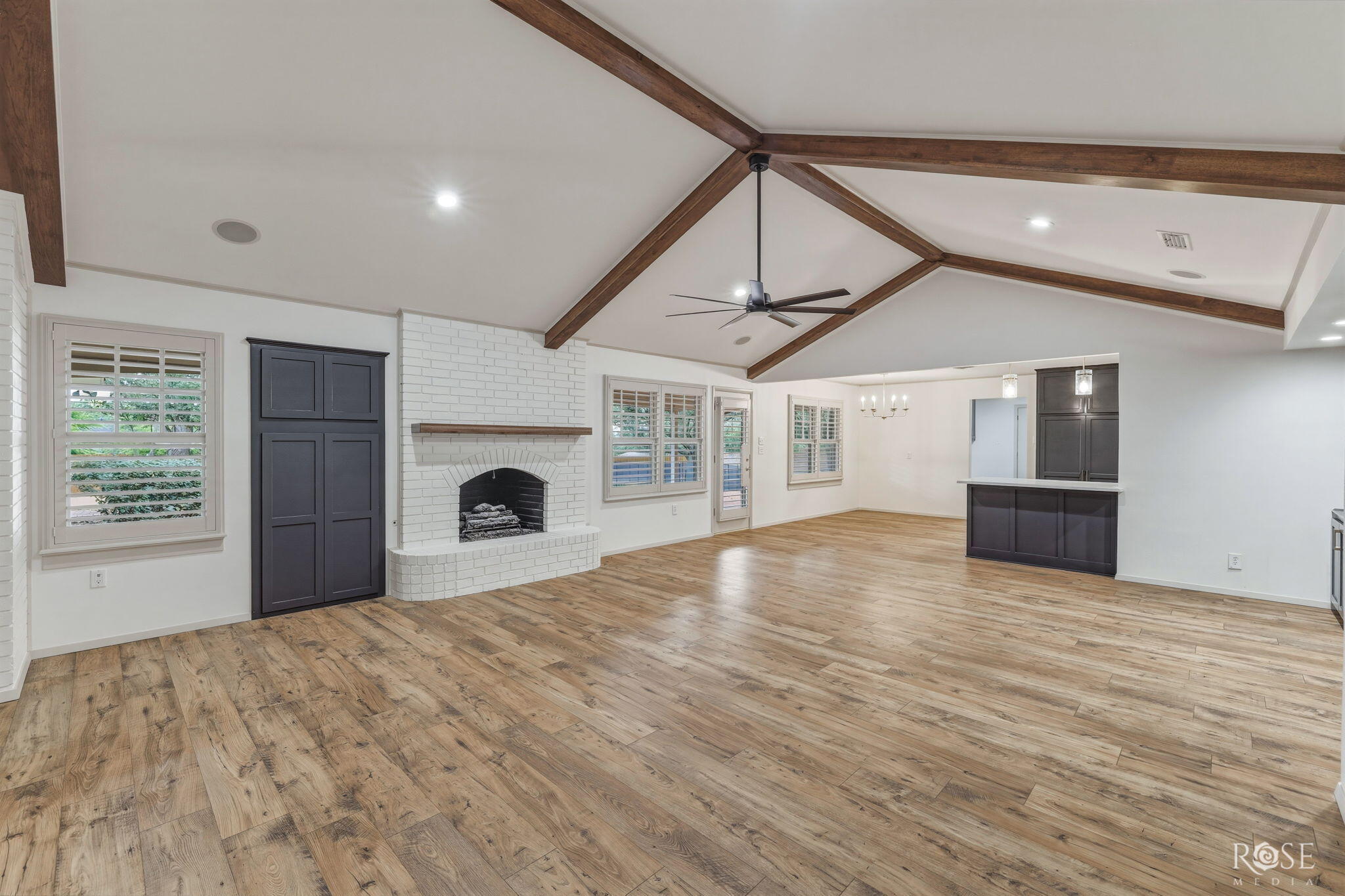 2305 Douglas Drive Property Photo 14