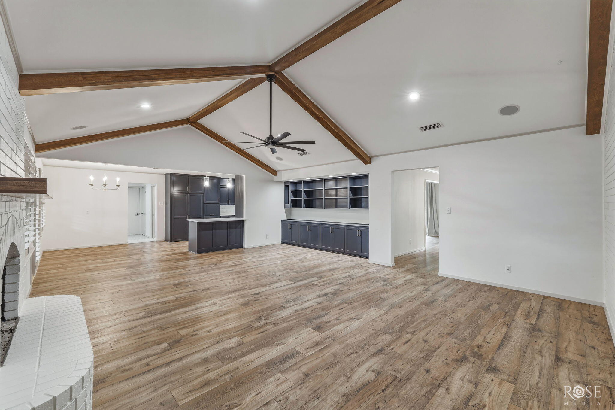 2305 Douglas Drive Property Photo 15
