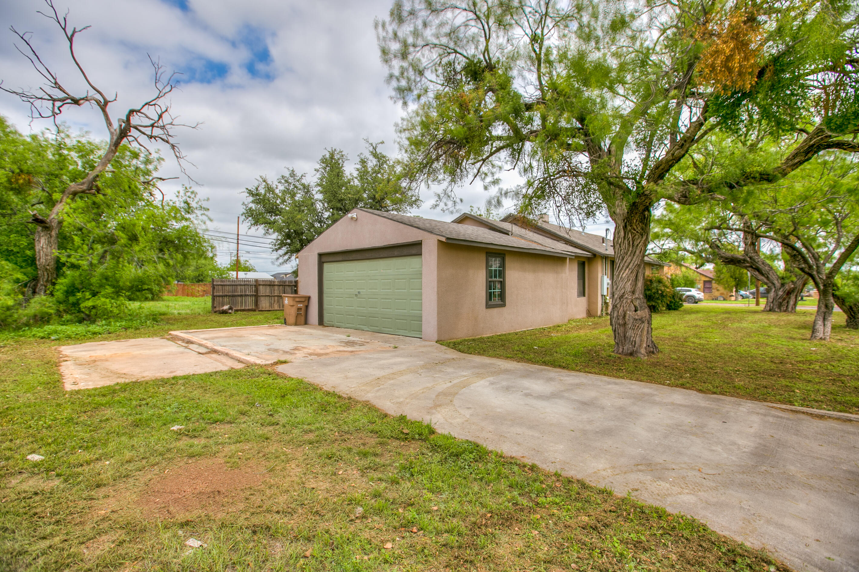 1801 Childress Street Property Photo 8