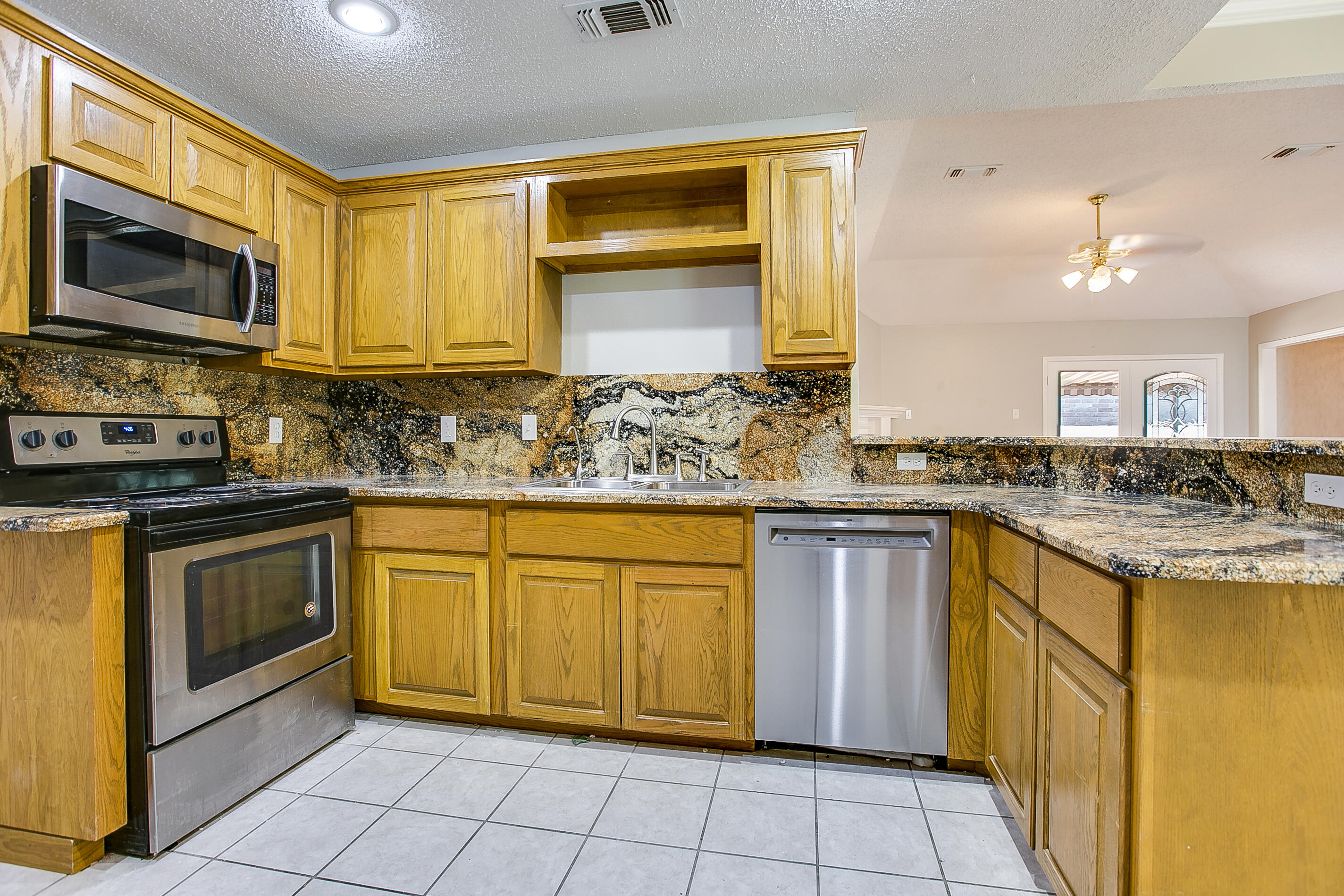 4553 Southern Oak Lane Property Photo 13