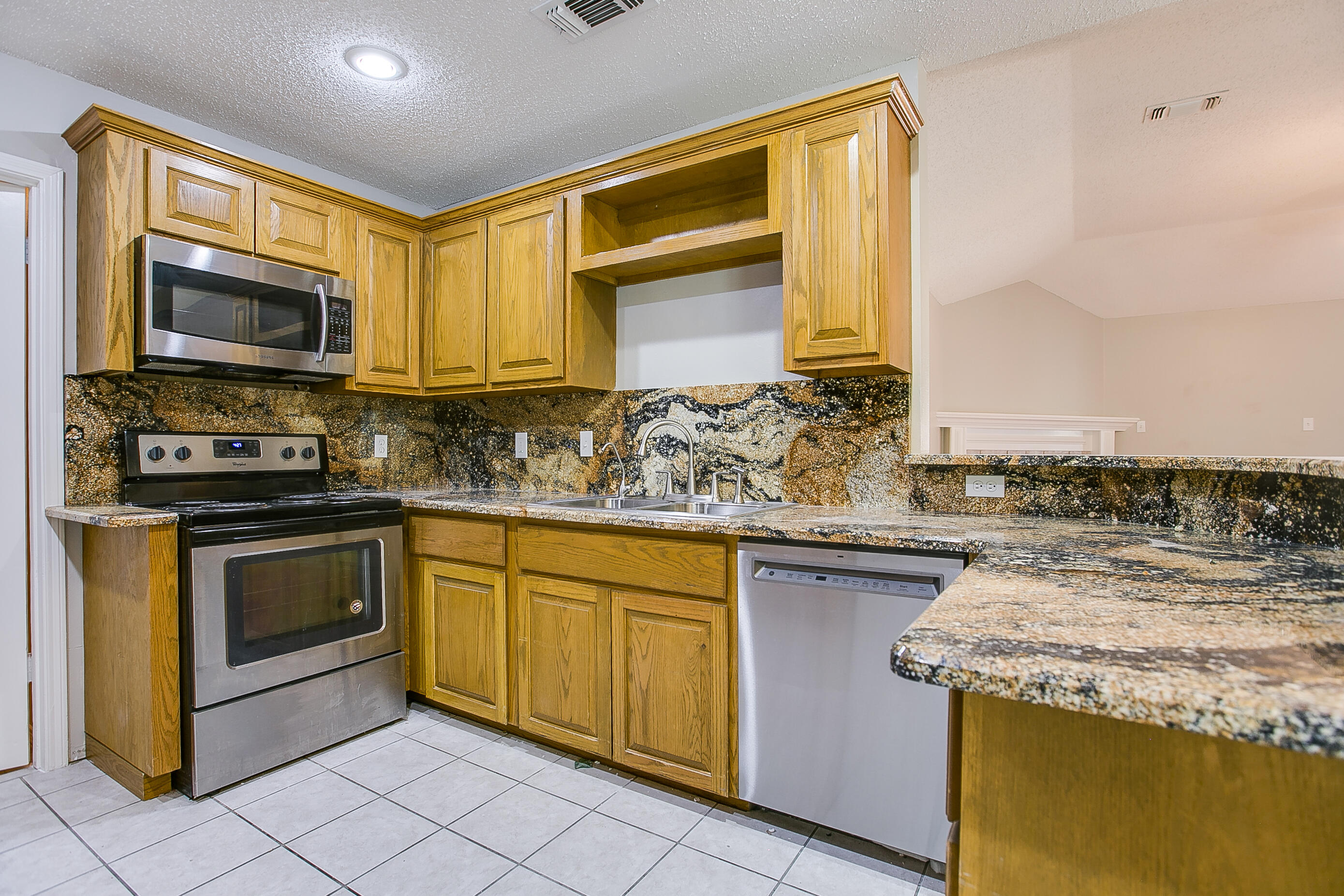 4553 Southern Oak Lane Property Photo 14